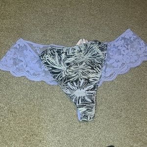 Victoria's Secret Dream Angels thong, size XL